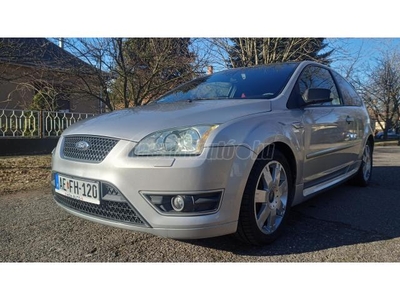 FORD FOCUS 2.5 turbo ST