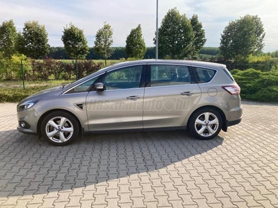 FORD S-MAX 2.0 TDCi Titanium AWD Powershift [7 személy]