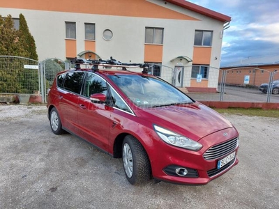 FORD S-MAX 2.0 TDCi Titanium Powershift [7 személy] SÉRÜLÉSMENTES