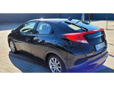 HONDA CIVIC 1.4 Comfort Tempomat. Klíma. Végig vezetett szervízkönyv