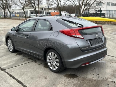 HONDA CIVIC 1.8 Sport 114 E KM-ÜLÉSFŰTÉS-TEMPOMAT-LEINFORMÁLHATÓ