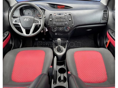 HYUNDAI I20 1.4 DOHC Comfort / Gyári fény/ Téliesítve!/ Vezetett szervizkönyv!/ 122eKm!/ USB-AUX