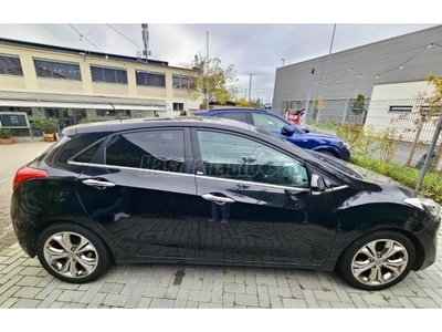 HYUNDAI I30 1.6 GDi Style Navi-Kamera-Félbőr-Ülés és korm.fűtés-Kulcsnélküli indítás-Vez.Szk