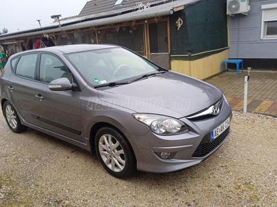 HYUNDAI I30 i30u CW 1.6 DOHC Life