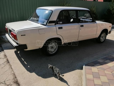 LADA 2105