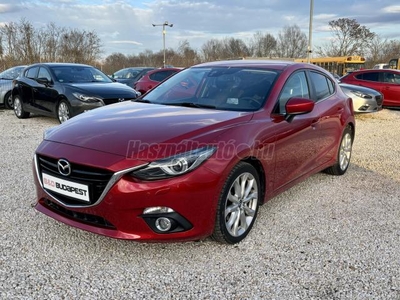 MAZDA 3 Sport 2.0 Revolution Top HUD-BOSE-Navi-Xenon-2xRadar-Ülésfűtés-Digitklíma