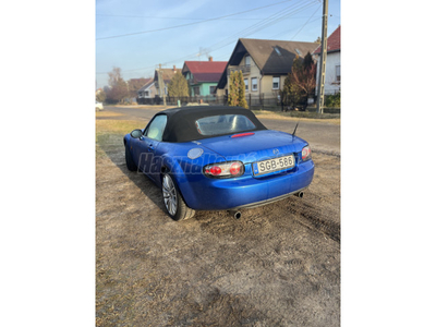 MAZDA MX-5 1.8i 16V Revolution