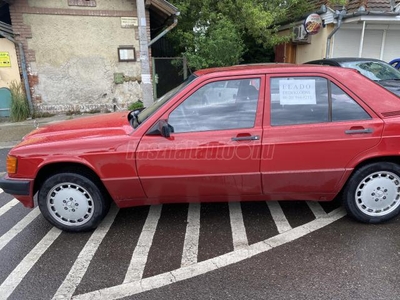 MERCEDES-BENZ 190 D