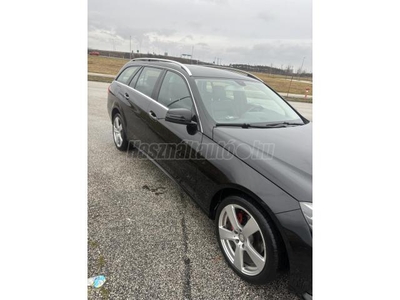 MERCEDES-BENZ E 220 BlueTEC T Elegance 9G-TRONIC