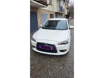 MITSUBISHI LANCER Sportback 1.6 Invite Special