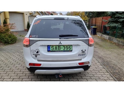 MITSUBISHI OUTLANDER 2.0 PHEV Instyle Navi 4WD CVT X-line full extrás -- FOGLALÓZVA!!!