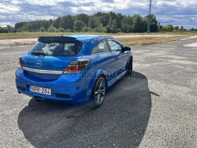 OPEL ASTRA H 2.0 T GTC OPC