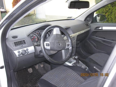 OPEL ASTRA H Caravan 1.7 CDTI Essentia