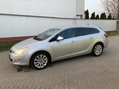 OPEL ASTRA J 1.4 T Cosmo