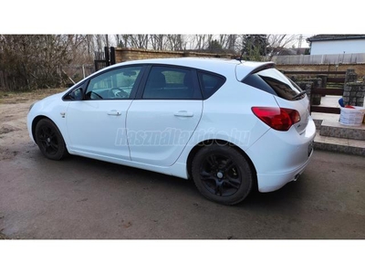 OPEL ASTRA J 1.4 T Sport