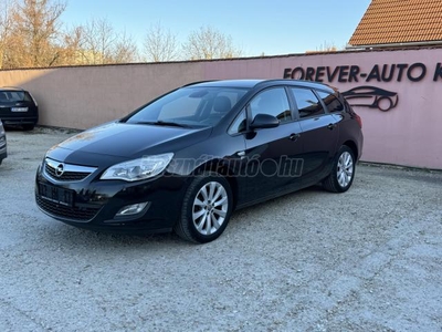 OPEL ASTRA J Sports Tourer 1.4 Cosmo Ülésfűtés!Kormányfűtés!Parkradar Elől-hátul!Félbőr Belső!