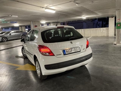 PEUGEOT 207 1.4 HDi 200 év