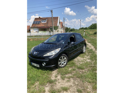 PEUGEOT 207 1.6 HDi Sporty