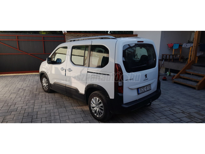 PEUGEOT RIFTER 1.2 PureTech Active S&S L2 (7 személyes )