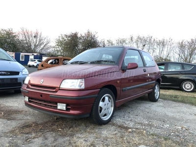 RENAULT CLIO 1.8 RSi