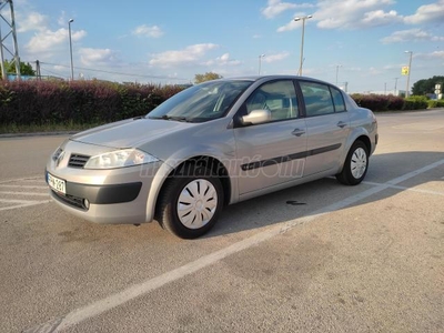 RENAULT MEGANE 1.4 Authentique Plus