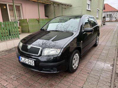 SKODA FABIA 1.2 12V Ambiente Le.i 130E KM! ÚJSZERŰ ÁLLAPOTÚ! 2DB GYÁRI KULCS ÉS TÖRZSKÖNYV!