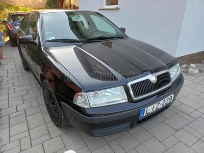 SKODA OCTAVIA 1.4 Tour