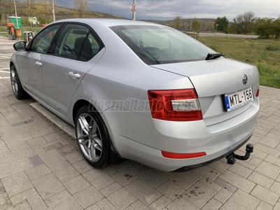 SKODA OCTAVIA 1.6 CR TDI Ambition DSG