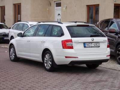 SKODA OCTAVIA 2.0 CR TDI Style Magyarországi! 1.tul.! Végigvezetett szervizkönyv! Gyári fényezés! LED menetfény