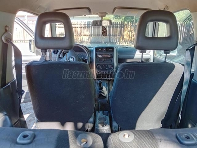 SUZUKI JIMNY 1.3 4WD AC CD 15''AW