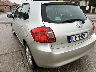 TOYOTA AURIS 2.0 D-4D Sol 2009