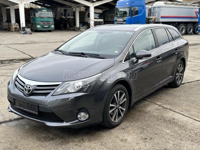 TOYOTA AVENSIS Wagon 1.8 Executive FRISS NAGYSZERVIZ-TEMPOMAT-ÜLÉSFŰTÉS