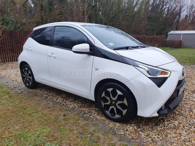 TOYOTA AYGO 1.0 x-play