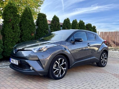 TOYOTA C-HR 1.8 Hybrid Dynamic e-CVT