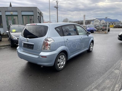 TOYOTA COROLLA VERSO 2.0 D-4D Linea Sol 238570KM! 1. TULAJ! VEZETETT SZERVÍZKÖNYV!