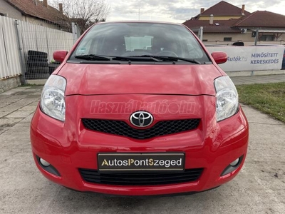 TOYOTA YARIS 1.33 Executive // Keyless Go // Digit Klíma // Bluethoot // 6 sebeséges //