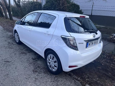 TOYOTA YARIS 1.5 HSD Active (Automata)