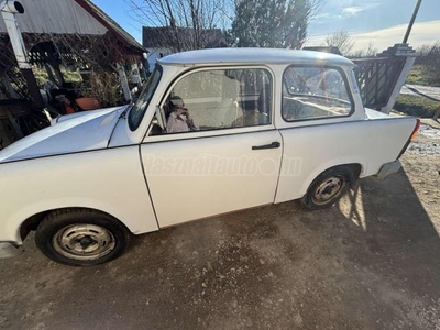 TRABANT 601