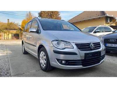 VOLKSWAGEN TOURAN 2.0 PD TDI Trendline 7személyes