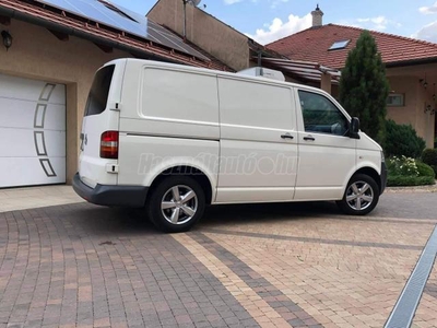 VOLKSWAGEN TRANSPORTER T5 1.9 TDI Basic ICE Hűtős