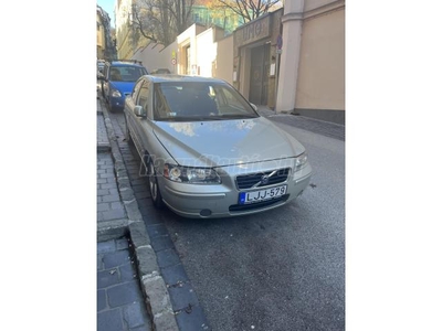 VOLVO S60 2.4 D5 Kinetic Geartronic