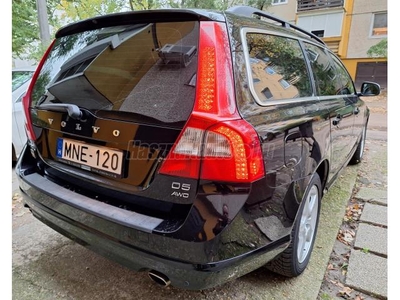 VOLVO V70 2.4 D [D5] AWD Momentum Geartronic Magyarországi. Vezetett szervizkönyv!