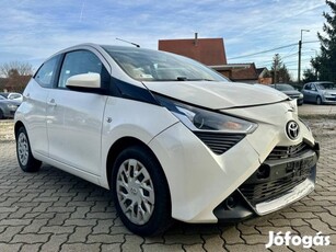 Toyota Aygo 1.0 x-play Magyar Szervizkönyves!