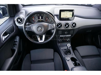 MERCEDES-BENZ B 160 Style 106.e.Km Mo-i Km Garancia LED Navigáció Klíma Tempomat Assist csomag!