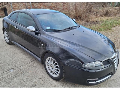 ALFA ROMEO GT 1.9 JTD 16V Blackline