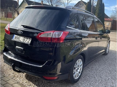 FORD C-MAX Grand1.6 TDCi Titanium [7 személy]