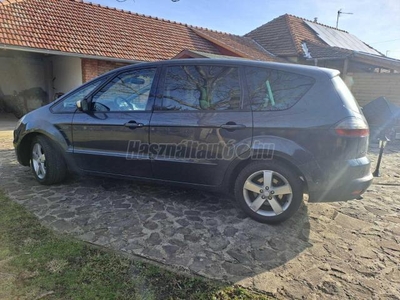 FORD S-MAX 2.0 TDCi Titanium