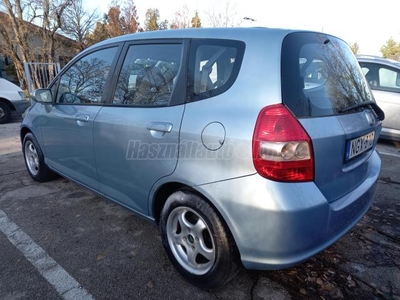 HONDA JAZZ 1.4 ES CVT My. 2005 Megbízható dinamikus .kis fogyasztású városi církáló .2 gyári kulccsal !