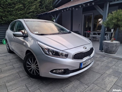 KIA CEE'D 1.4 Cvvt LX Base Rendszeresen Szerviz...