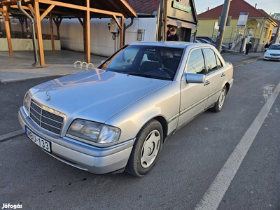 Mercedes-Benz C-Osztály